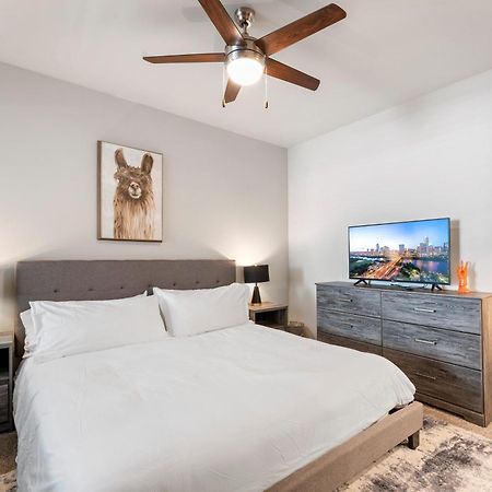 Luxury Central Apts - Free Parking, Gym, Fast Wifi Lägenhet Austin Exteriör bild
